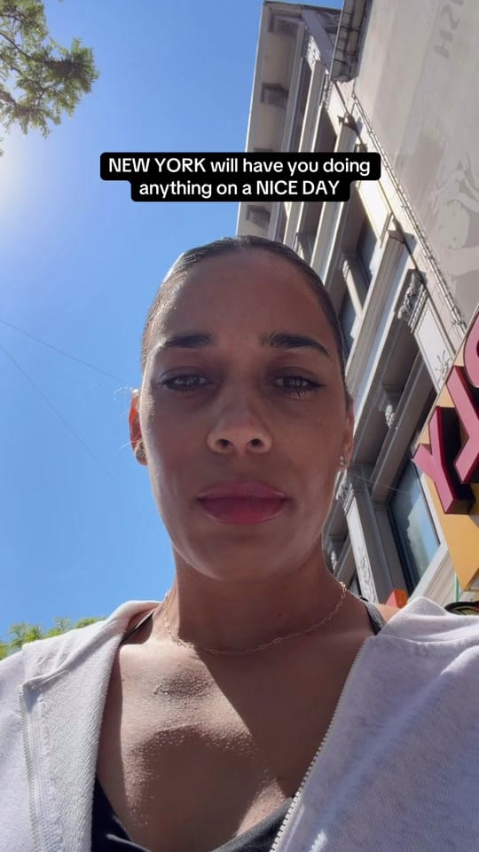 Post 3 by Chloe on TikTok (video)