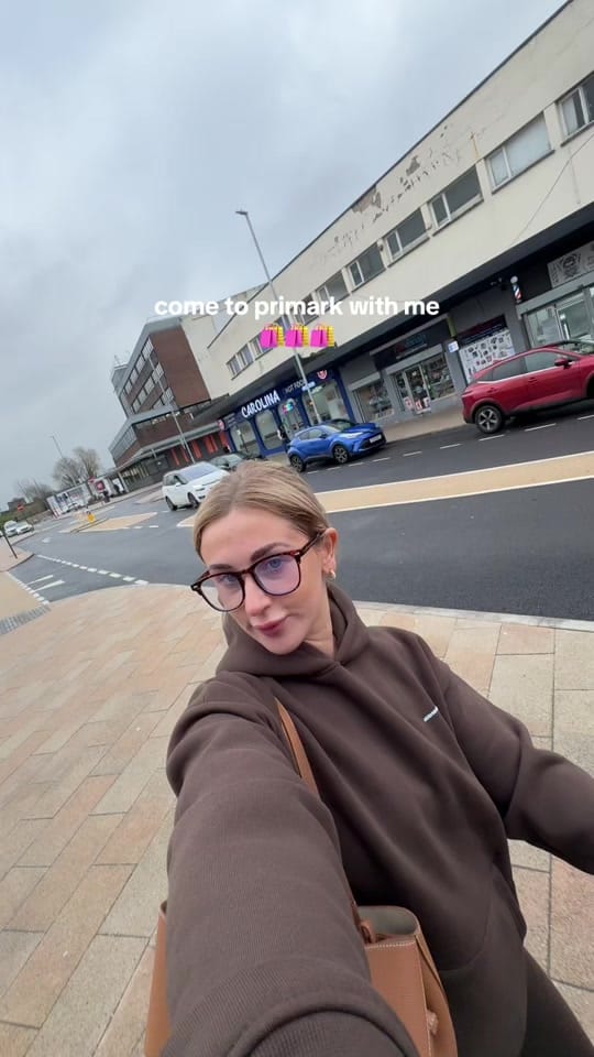 Post 9 by Blousy on TikTok (video)