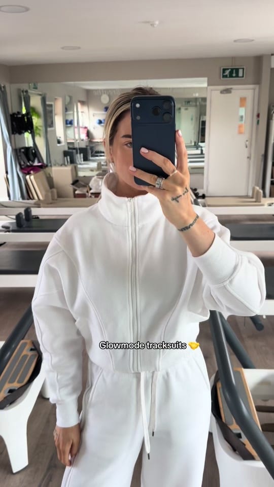 Post 2 by CLARA GRAY-EVANS on TikTok (video)