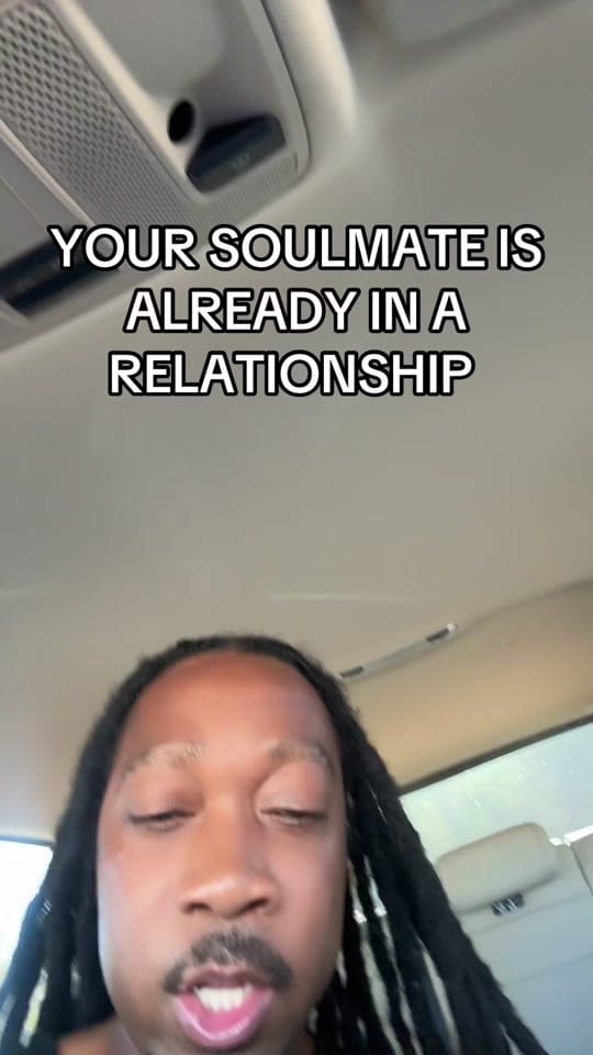 Post 8 by LIVELARGEBITCH on TikTok (video)