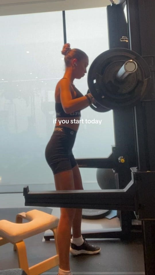 Post 10 by anassaoneill on TikTok (video)