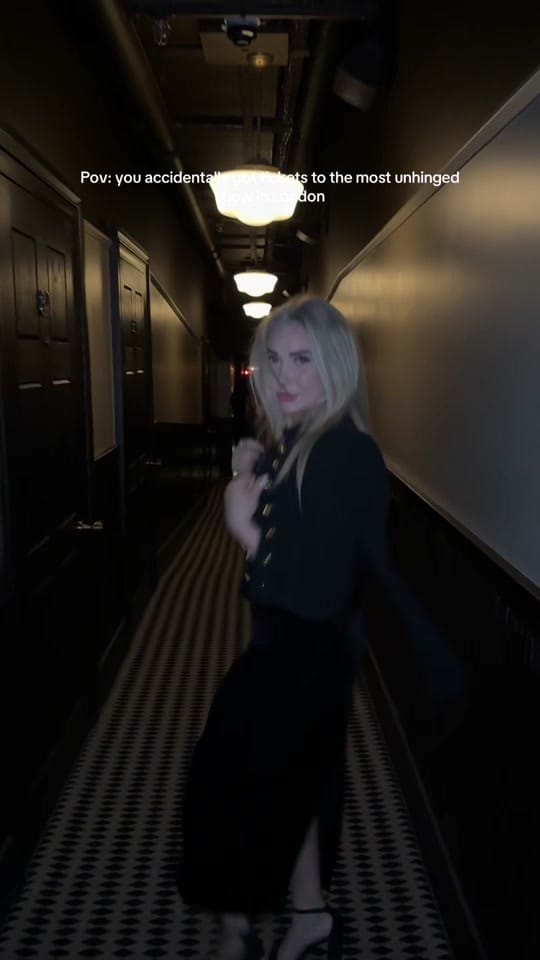 Post 8 by Elena Xtinulia on TikTok (video)