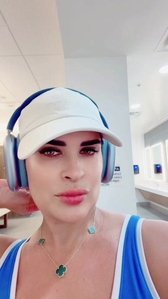 Post 5 by 💙Lisandra_MK_Insurance777🌊 on TikTok (video)