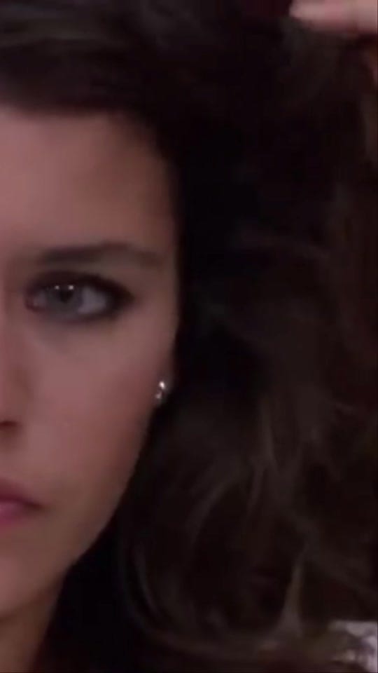 Post 4 by Bella on TikTok (video)