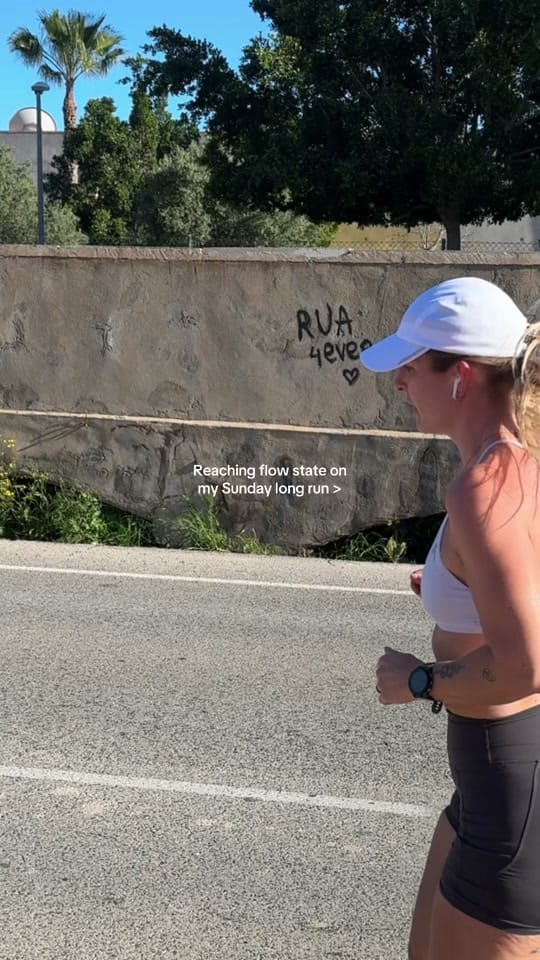 Post 2 by Kamilla on TikTok (video)