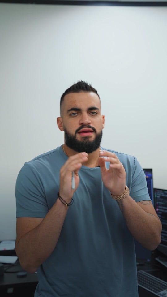 Post 1 by Alejandro Fernandez on TikTok (video)