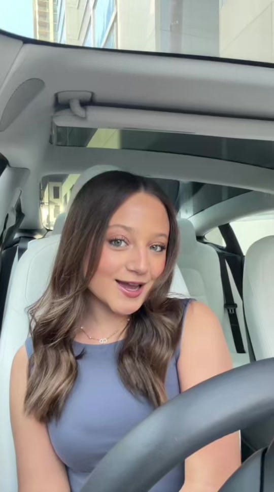 Post 9 by Sophia Castiblanco on TikTok (video)