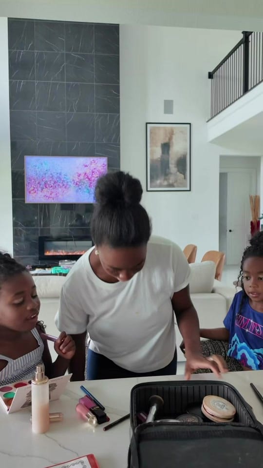Post 4 by Tolani AV Lifestyle & Beauty on TikTok (video)