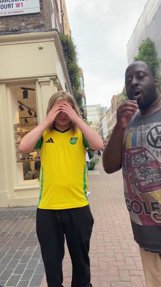 Post 4 by Donald Official 🇬🇧 on TikTok (video)