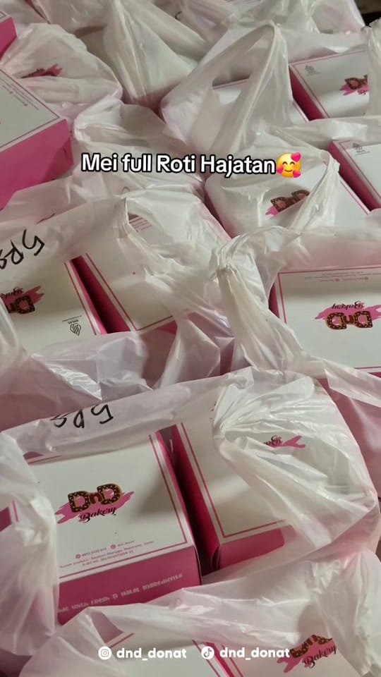 Post 3 by DnD Donat Kentang & Bakery on TikTok (video)