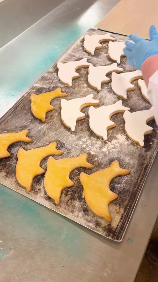 Post 1 by Ashers Bakery on TikTok (video)