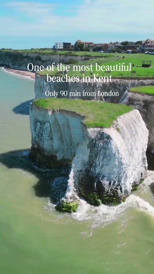 Post 9 by Eleonora on TikTok (video)