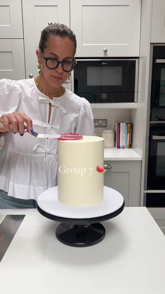 Post 6 by Luluz Treats on TikTok (video)