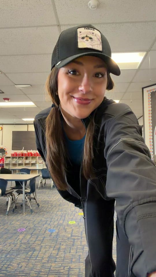 Post 3 by Sophia on TikTok (video)