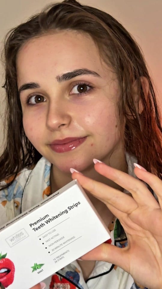Post 2 by Jasmine on TikTok (video)