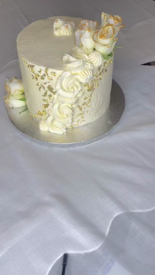 Post 9 by cakeables on TikTok (video)