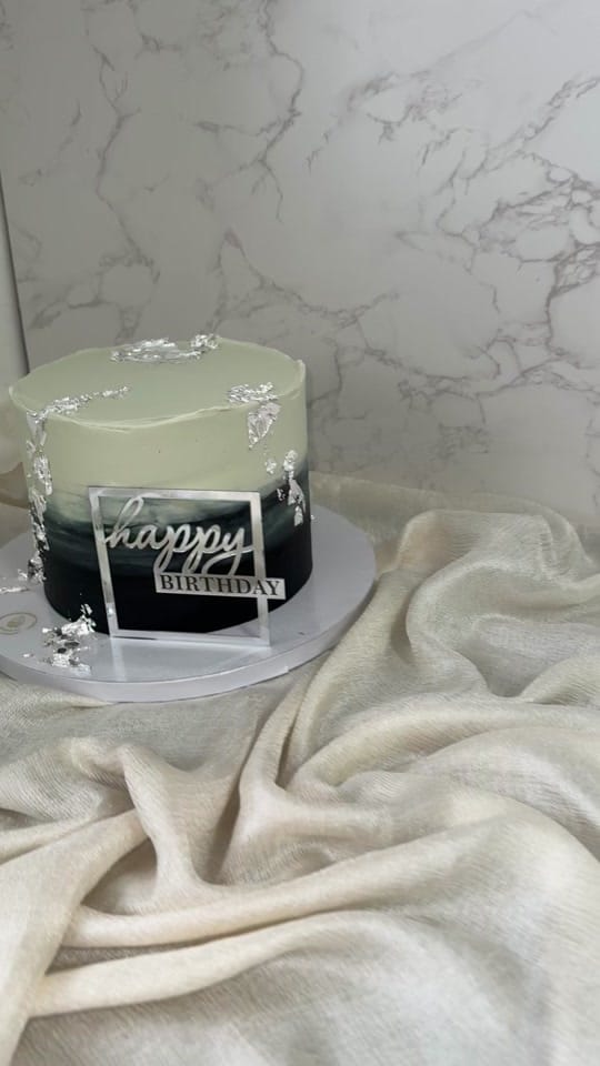 Post 4 by cakeables on TikTok (video)