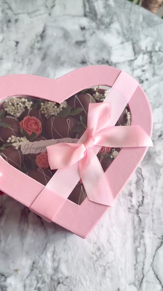 Post 5 by Berrysweetbox_ on TikTok (video)