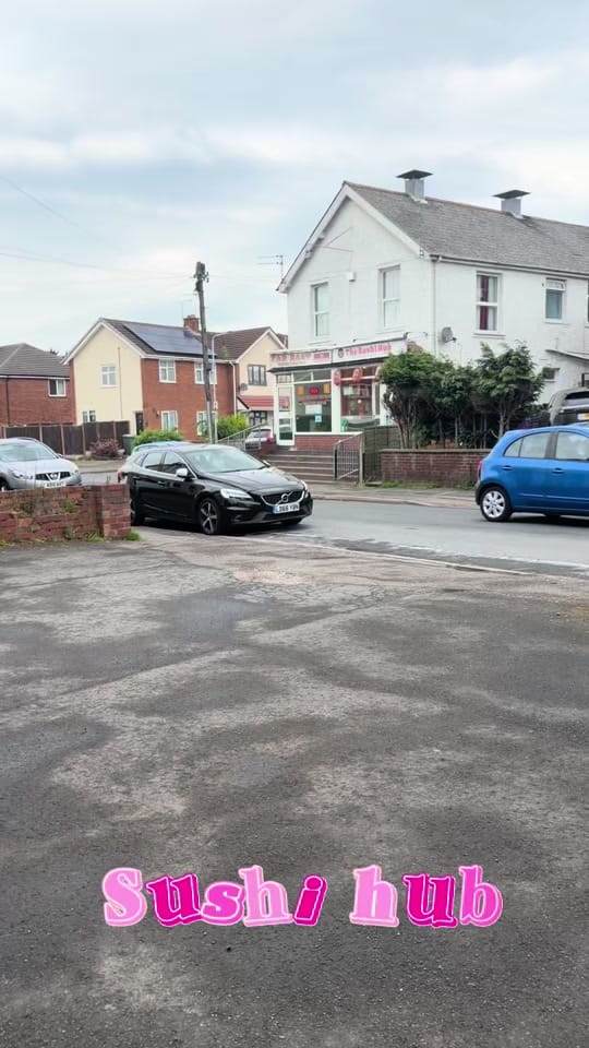 Post 3 by Life with Ell 🐻 on TikTok (video)