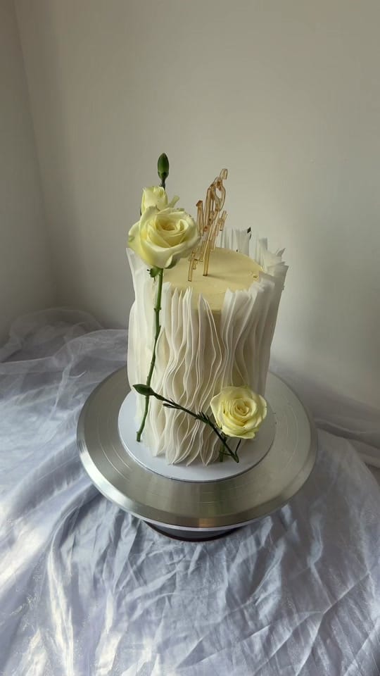 Post 3 by enobakes on TikTok (video)