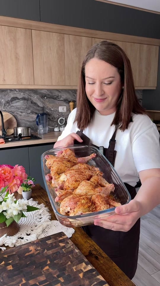 Post 4 by Ella Cooking on TikTok (video)