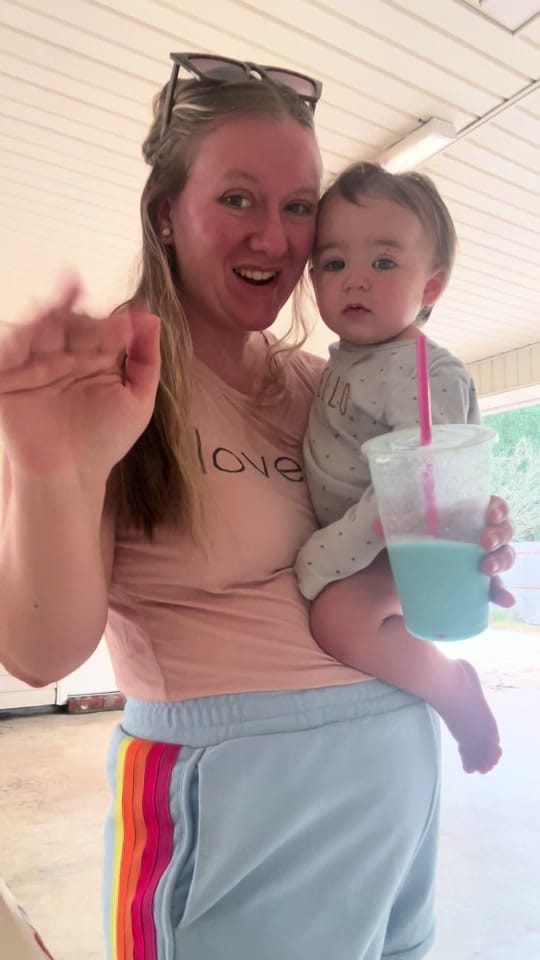 Post 8 by ANGIE CHRISTINE on TikTok (video)