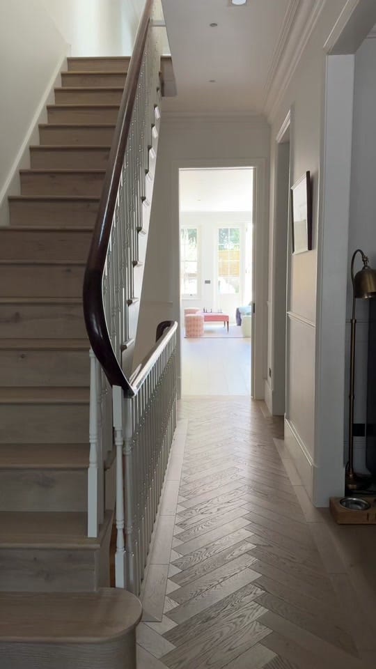 Post 2 by Humphrey Munson on TikTok (video)