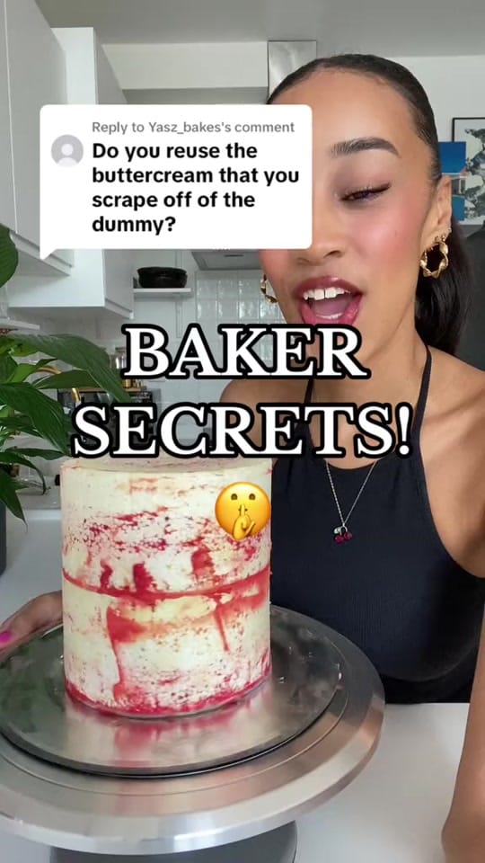 Post 7 by CAKE DECORATING & BAKING TIPS on TikTok (video)