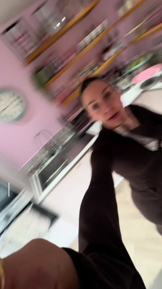 Post 8 by Lauren on TikTok (video)