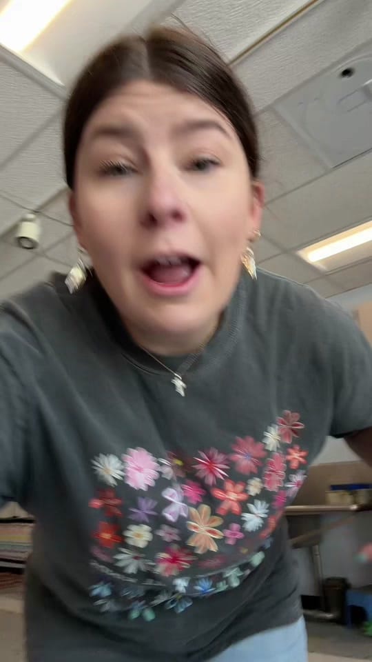 Post 6 by Jacquie Bell 🎨 on TikTok (video)