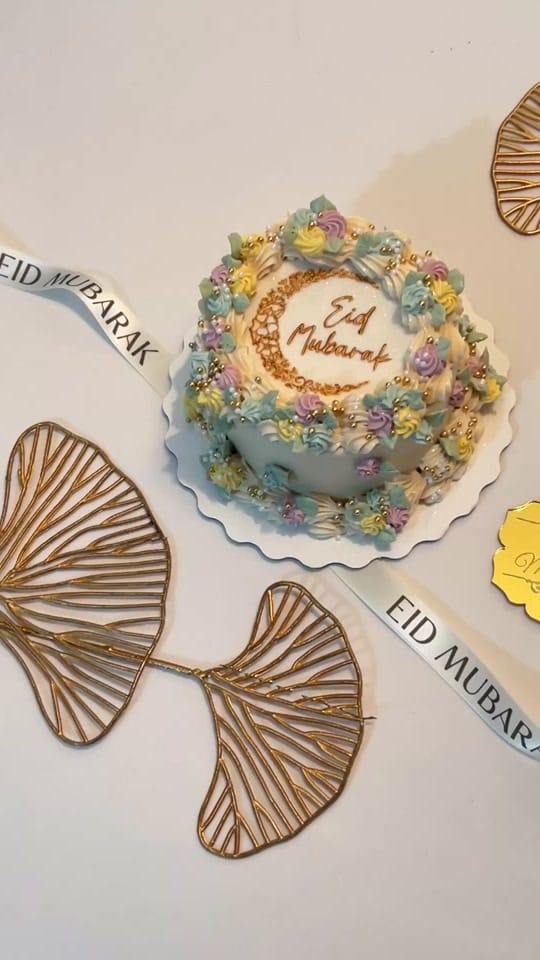 Post 10 by monibakes_ on TikTok (video)