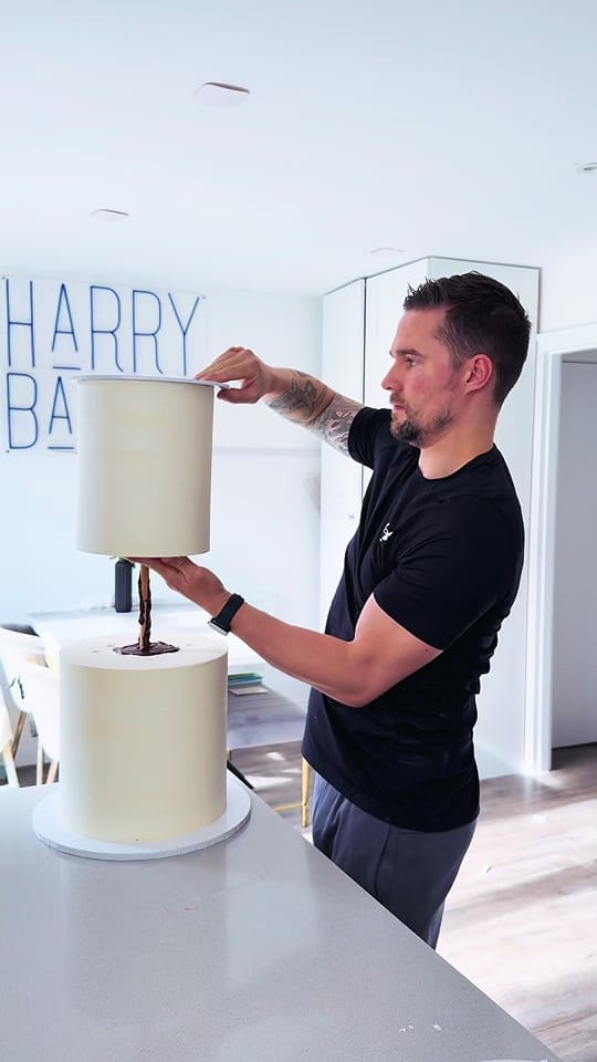 Post 5 by HarryBakess on TikTok (video)