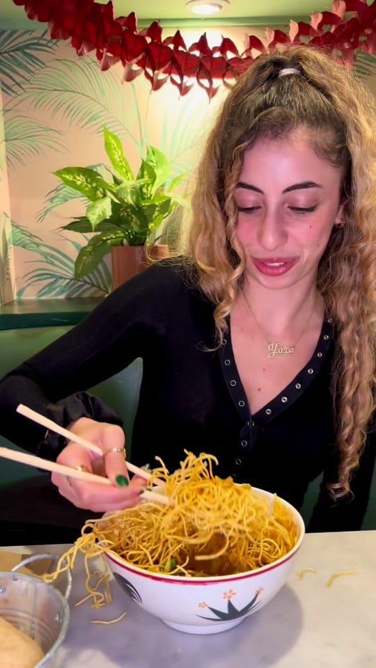 Post 9 by Yara on TikTok (video)