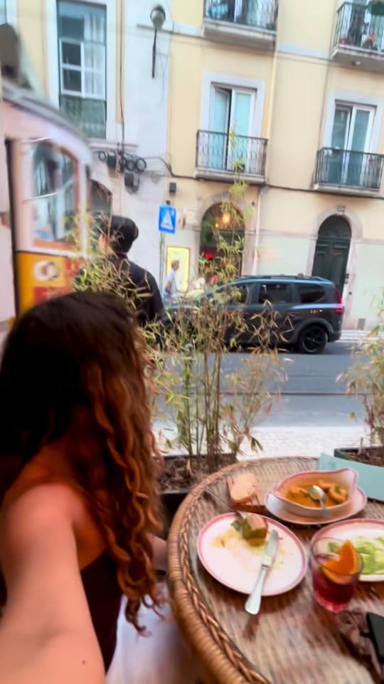 Post 3 by Yara on TikTok (video)