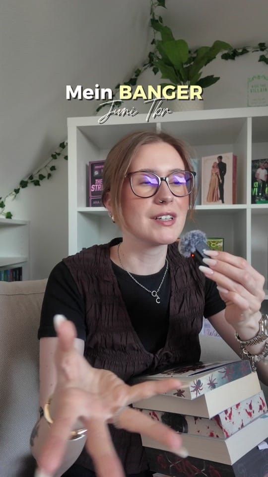 Post 7 by Maysbooks | booktok 🤎🎀 on TikTok (video)