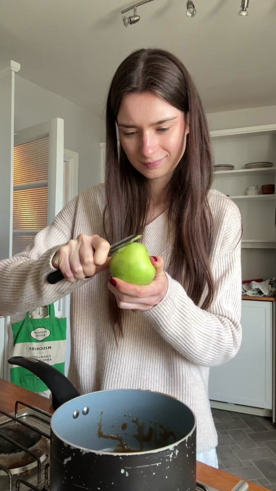 Post 2 by Imogen Casey on TikTok (video)