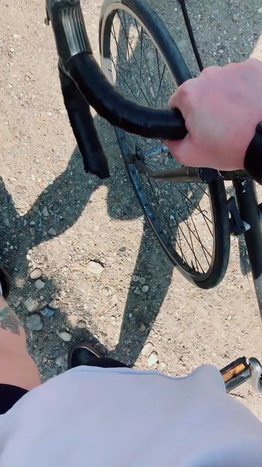 Post 8 by Holly Batterbee on TikTok (video)