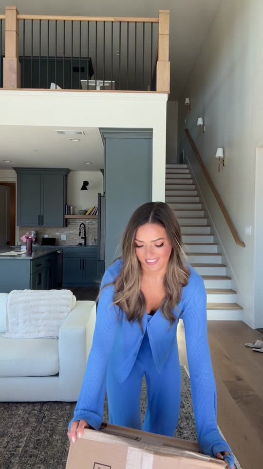 Post 8 by Riley on TikTok (video)