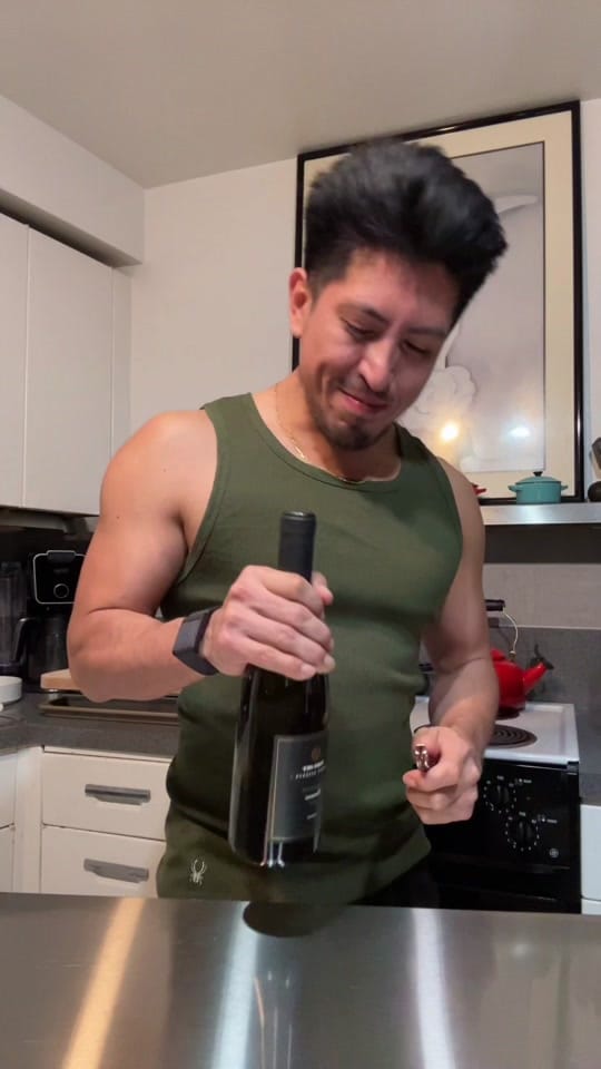 Post 2 by TheLatinoTeacher on TikTok (video)