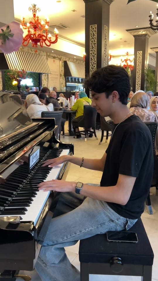 Post 6 by Mumtaz Leeds on TikTok (video)