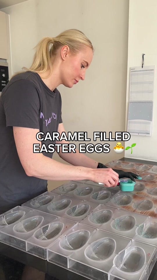Post 1 by Handmade Vegan Chocs 🍫🌱 on TikTok (video)