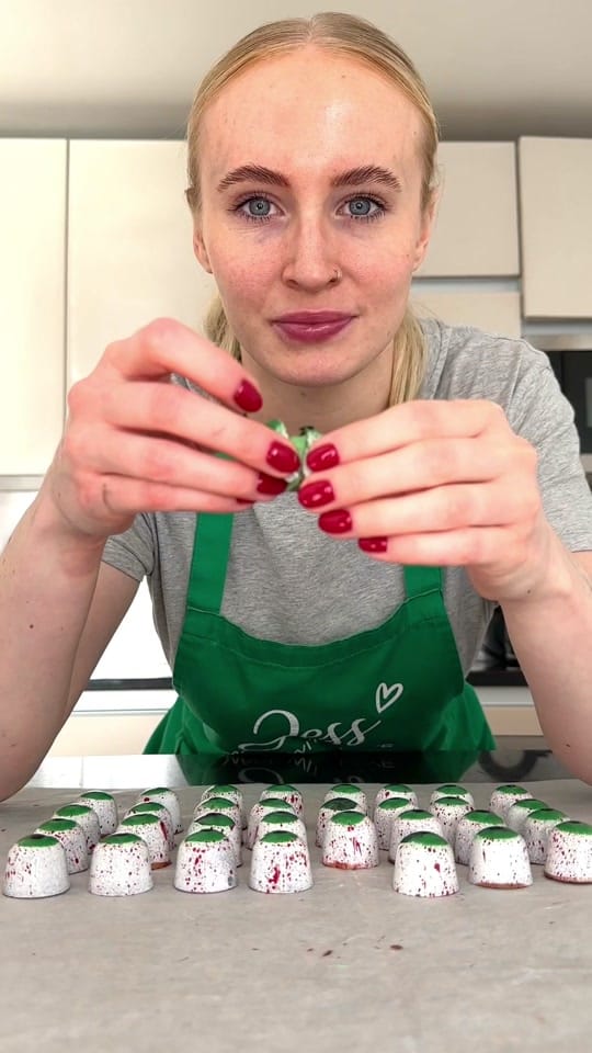 Post 8 by Handmade Vegan Chocs 🍫🌱 on TikTok (video)