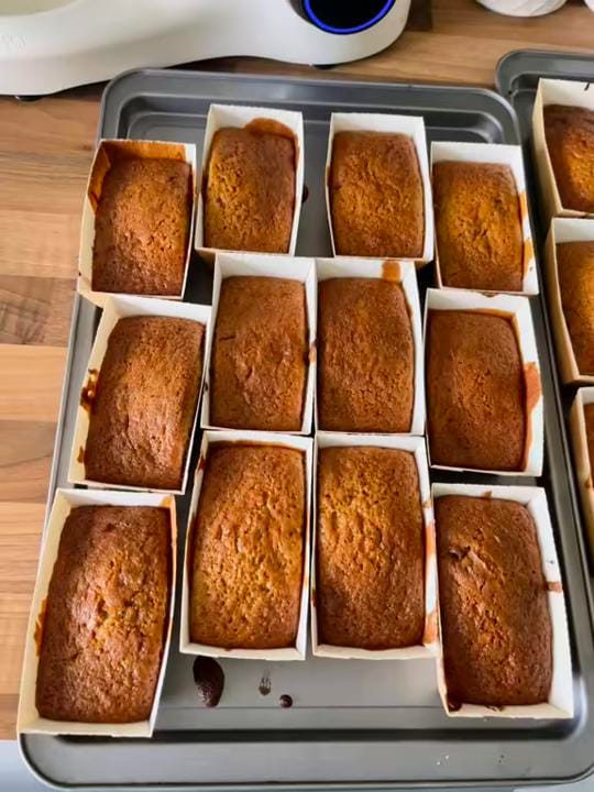 Post 2 by Rebecca-Yorkshire Girls Bakes on TikTok (video)