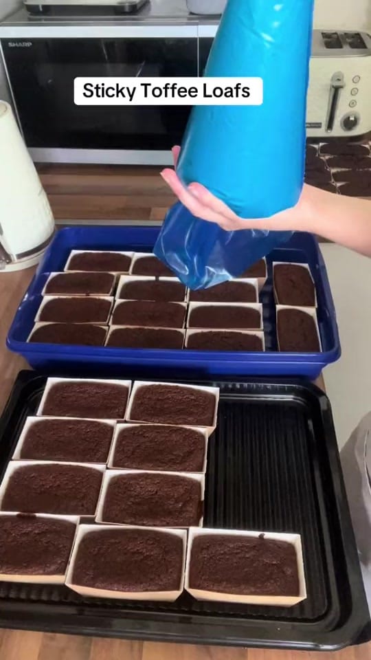 Post 5 by Rebecca-Yorkshire Girls Bakes on TikTok (video)