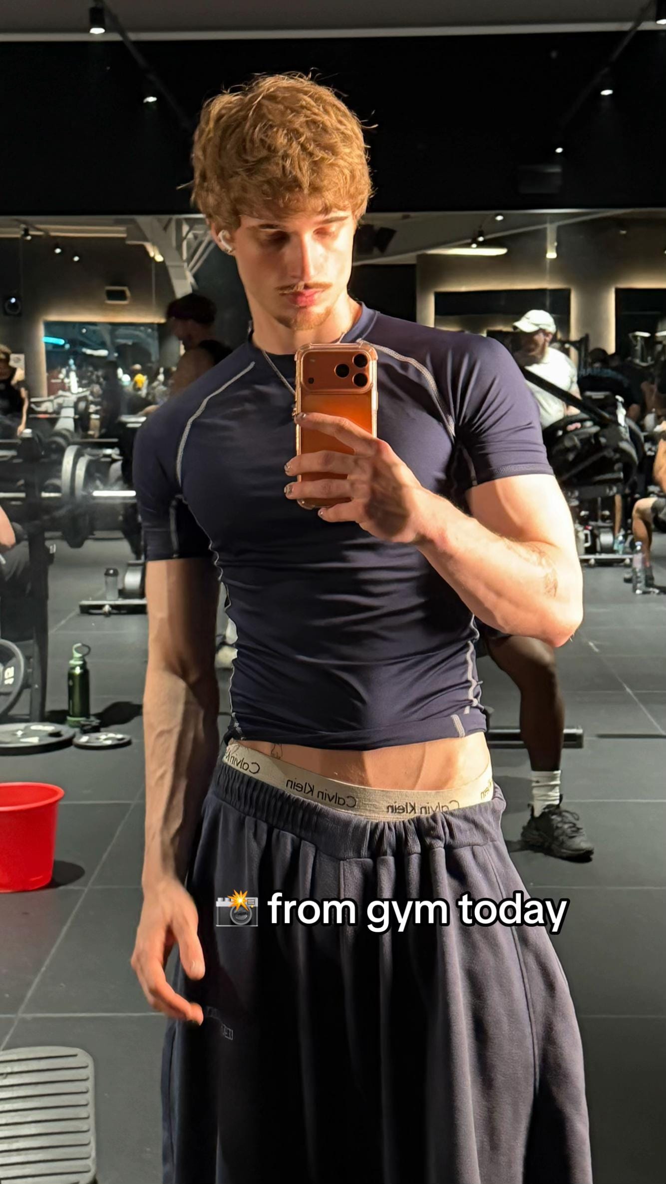Post 4 by Con on TikTok (video)