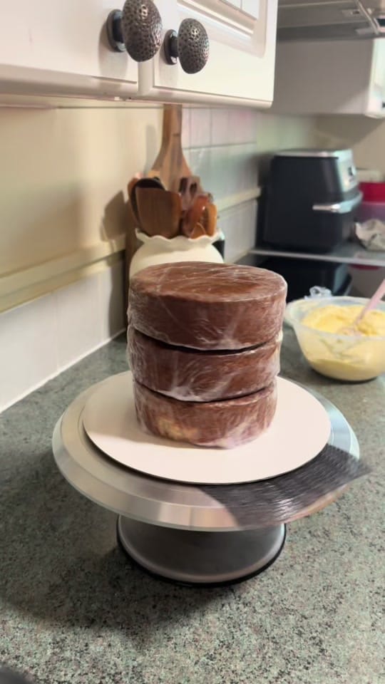 Post 8 by Paisleyscakes on TikTok (video)