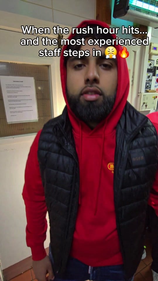 Post 9 by Mahmoods | 🍔🍟🍕🍗🌯🥤 on TikTok (video)