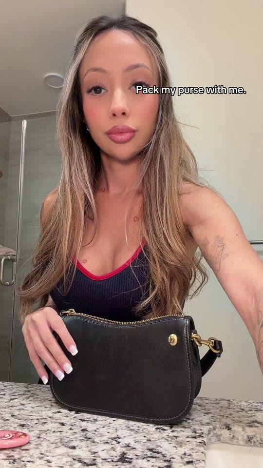 Post 3 by loveeegabriela on TikTok (video)