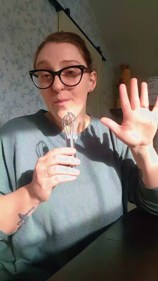 Post 3 by FlourettaSweet on TikTok (video)