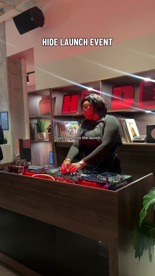 Post 7 by Mon Eats on TikTok (video)